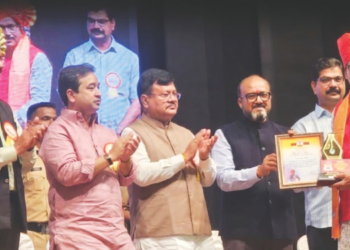 उमाजी केळुसकर यांना ‌‘जीवन गौरव’