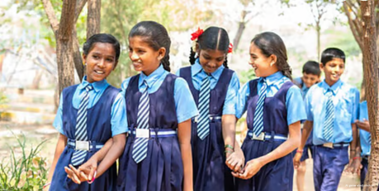 School Uniform: शासनाकडून विद्यार्थ्यांच्या गणवेशाच्या रकमेवर कात्री