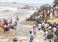 रायगडचे समुद्र किनारे पर्यटकांनी फुलले 