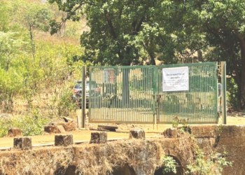 फार्महाऊस मालकाची मुजोरी