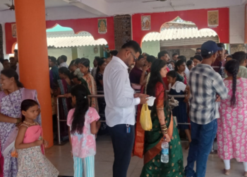 महागणपतीच्या दर्शनासाठी भाविकांची गर्दी