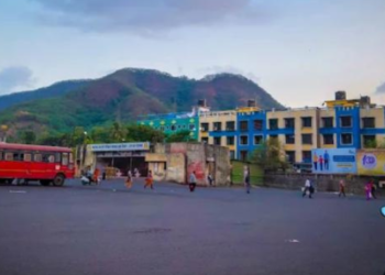 एसटी डेपो अवैध वाहतुकीच्या विळख्यात