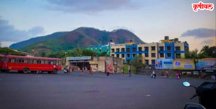 एसटी डेपो अवैध वाहतुकीच्या विळख्यात