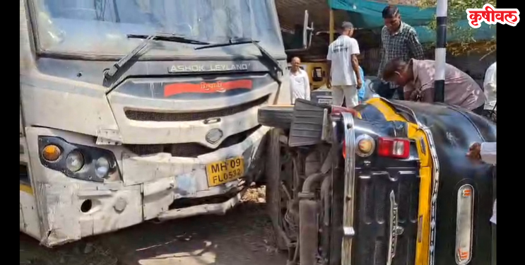 महाडमध्ये शिवशाही बस रिक्षामध्ये जोरदार धडक; एकजण जखमी