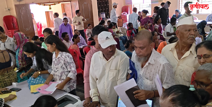 नेरळच्या समाधान शिबिराला नागरिकांचा उत्स्फूर्त प्रतिसाद
