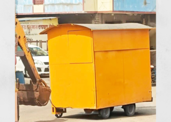 नगरपरिषदेने हातगाड्या घेतल्या ताब्यात