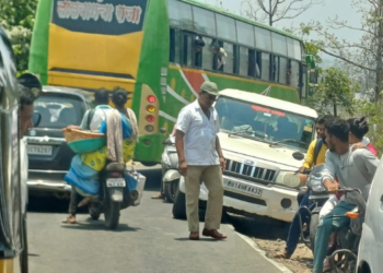 रोहा-उसर रस्त्याचे काम रखडले