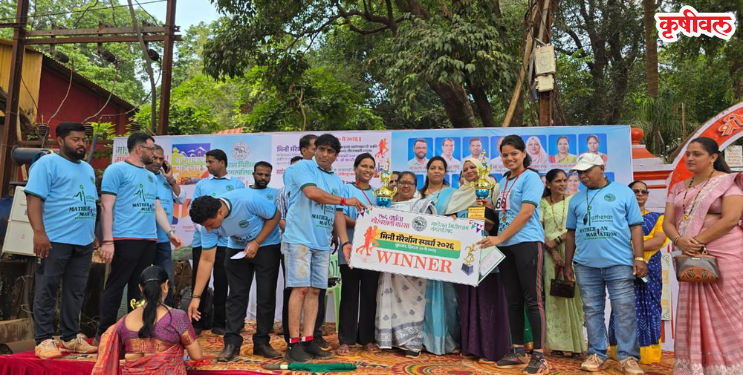 Marathon Competition: पर्यटक अन्‌‍ स्थानिक लाल मातीवर धावले