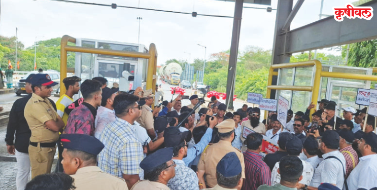 खारपाडा टोलनाक्यावर पत्रकारांचा संताप