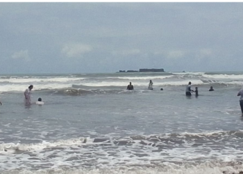 Murud Beach: समुद्रकिनारी पर्यटकांची गर्दी