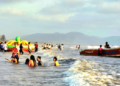 Nagaon Beach: उन्हाच्या झळांवर समुद्राच्या लाटांचा गारवा