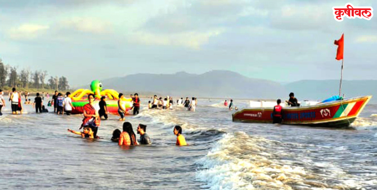 Nagaon Beach: उन्हाच्या झळांवर समुद्राच्या लाटांचा गारवा