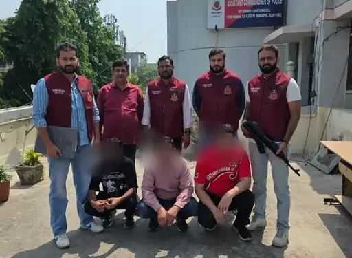 तिकीट ब्लॅक करणाऱ्या टोळीचा पर्दाफाश