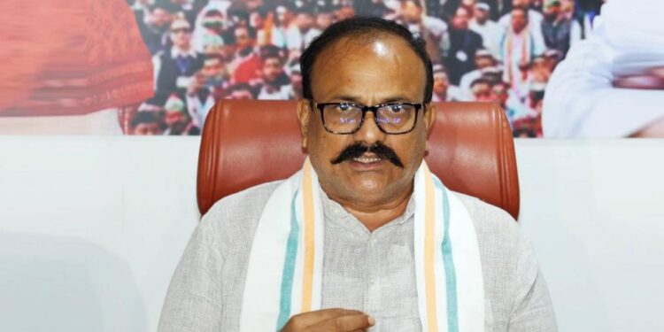 गृहविभाग ‌‘पांडू हवालदार‌’ चालवतोय!