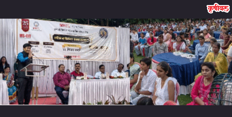 नोकरीच्या मागे न धावता, उद्योजक बना: प्रा. विजय नवले