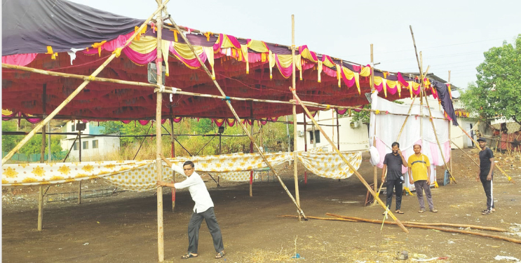 लग्न सोहळ्यांवर अवकाळी पावसाचे विघ्न