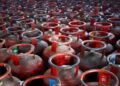 LPG Price Hike: महागाईचा पुन्हा झटका! घरगुती सिलिंडर महागला