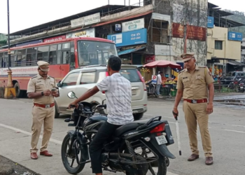 गावात हेल्मेट सक्ती; शहराबाहेर विनाहेल्मेट प्रवास