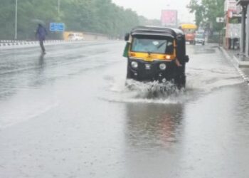 सायन-पनवेल महामार्ग जलमय