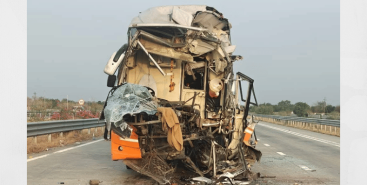 Samruddhi Highway Accident: भीषण अपघात! खासगी बसची ट्रकला धडक