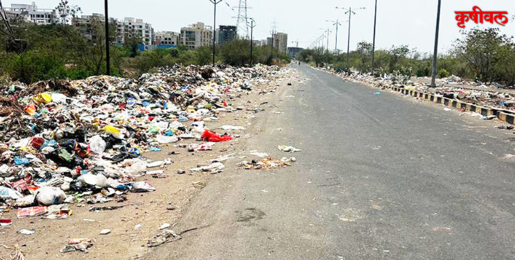 द्रोणागिरीच्या कोस्टल रोडवर कचऱ्याचे ढीग