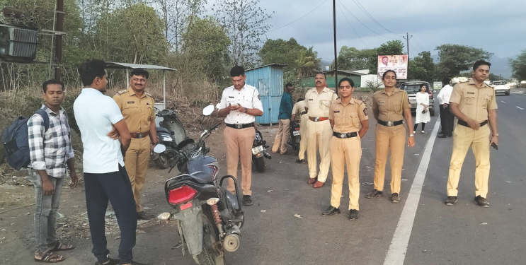 खालापूर वाहतूक पोलिसांची दमदार कारवाई