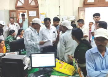 Census: जनगणनेच्या कामांची माहिती देण्यासाठी तहसील कार्यालयात गर्दी