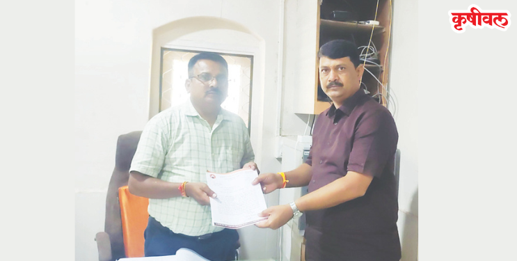 अदानींच्या वीज वाहिनीला ग्रामस्थांचा विरोध