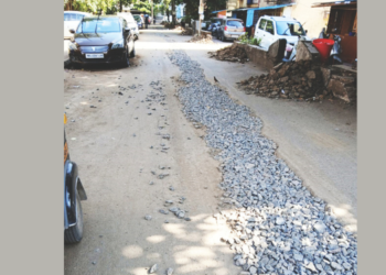 पाईपलाईनच्या कामामुळे नागरिक त्रस्त