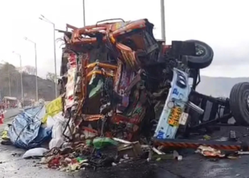 Mumbai-Pune Expressway Accident: मुंबई-पुणे द्रुतगती मार्गावर भीषण अपघात; दोघांचा मृत्यू