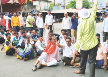 पाच कोटी खर्चूनही रस्ता अपूर्ण