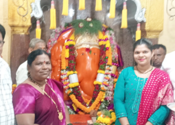 चिरनेरमध्ये महागणपतीच्या दर्शनासाठी रांगा