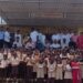 सर्वोदय विद्यालयात माजी विद्यार्थ्यांकडून शैक्षणिक साहित्य वाटप