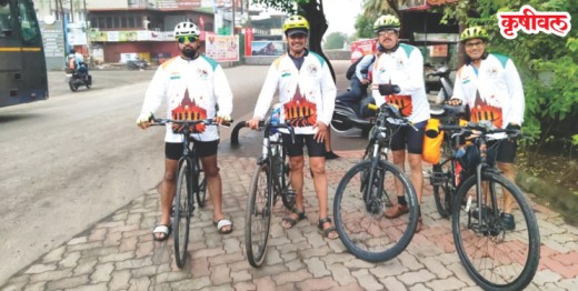 अलिबागचे सायकलस्वार पंढरीच्या वाटेवर
