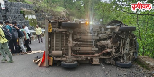 माथेरान घाटात टेम्पो कलंडला; सात पर्यटक जखमी