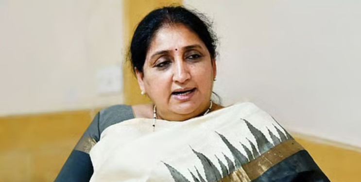  सुनेत्रा पवार यांच्या राष्ट्रीय अध्यक्षपदी निवडीला पक्षातूनच आक्षेप