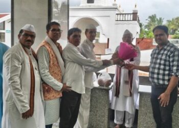 साहित्य वारी निघाली पंढरीला
