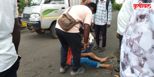Alibaug-Vave Accident: कुत्र्याला वाचविताना रिक्षा पलटी