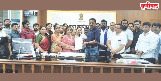 कर्जतमधील विद्यार्थी, पालकांचे आंदोलन