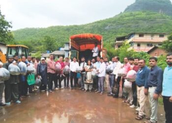 सुधागड तालुक्यात मत्स्यबीज वाटप