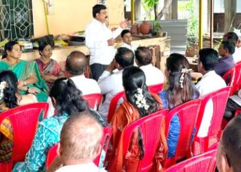 शेकापच्या प्रमुख कार्यकर्त्यांची बैठक