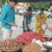 आषाढी एकादशीच्या पार्श्वभूमीवर मार्केटमध्ये उपवासाच्या पदार्थांची रेलचेल