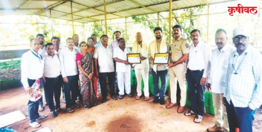शेतकरी सन्मान पुरस्काराने गौरव