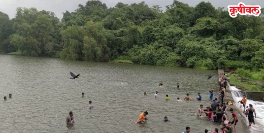 पर्यटन स्थळांवरील बंदीचा पुनर्विचार करा