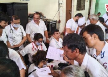 पनवेलमधील डॉक्टरांची पंढरपुरात आरोग्य सेवा