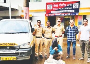बॅटऱ्या चोरी करणाऱ्या टोळीचा पर्दाफाश