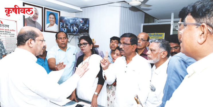 Smart Meter: महावितरण अधिकाऱ्याला शेकापचा घेराव