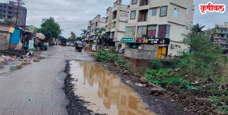 नेरळ- कळंब राज्यमार्गावर खड्ड्यांचे साम्राज्य