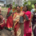 एकल मातांच्या हस्ते वटवृक्षाचे रोपण