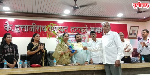 कृषी दिनी प्रगतशील शेतकऱ्यांचा सन्मान